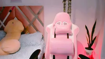 sweet_doll_ (05-22-2025)