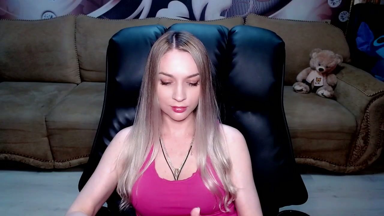 lovellymalina 22 May 2025 bignipples