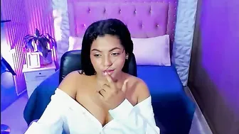 Veronica_em1 video cam (11/20/2025)