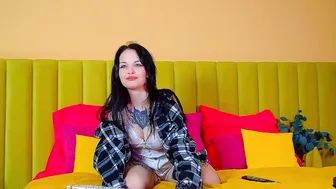 mollymillsen recorded nude video 360717
