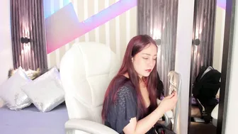 emily_layton 21-Nov-2025 pantyhose