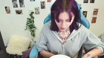 technical_face_powder_error piercing webcam chat