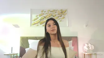 Violetta_finch (11/21/2025)
