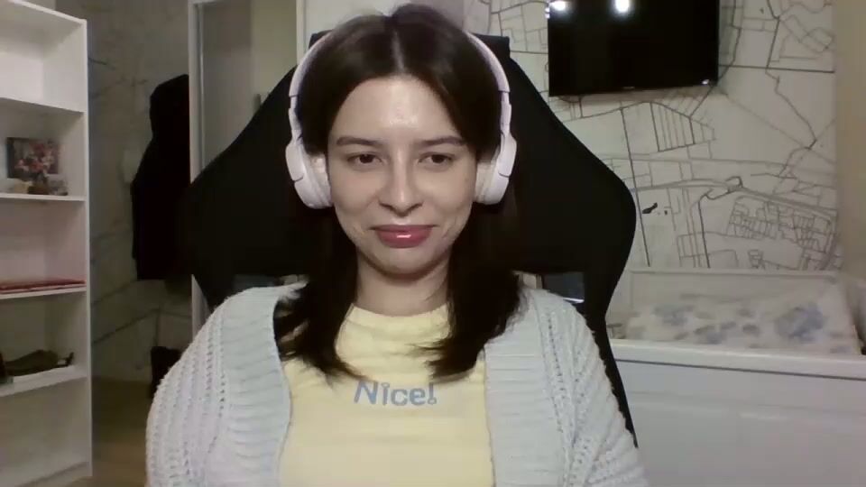 Laricenature lovense cam girl
