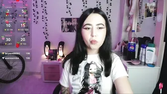 sunset_pienk posing on webcam naked on cam