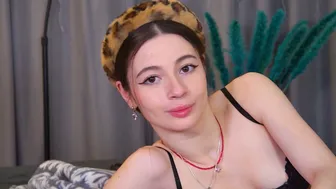 Ameliaflares nonude posing on webcam