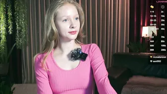 mia_vebes nude chat 23 November 2025