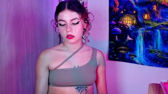 scarletblaze_ live on cam 22-Nov-2025