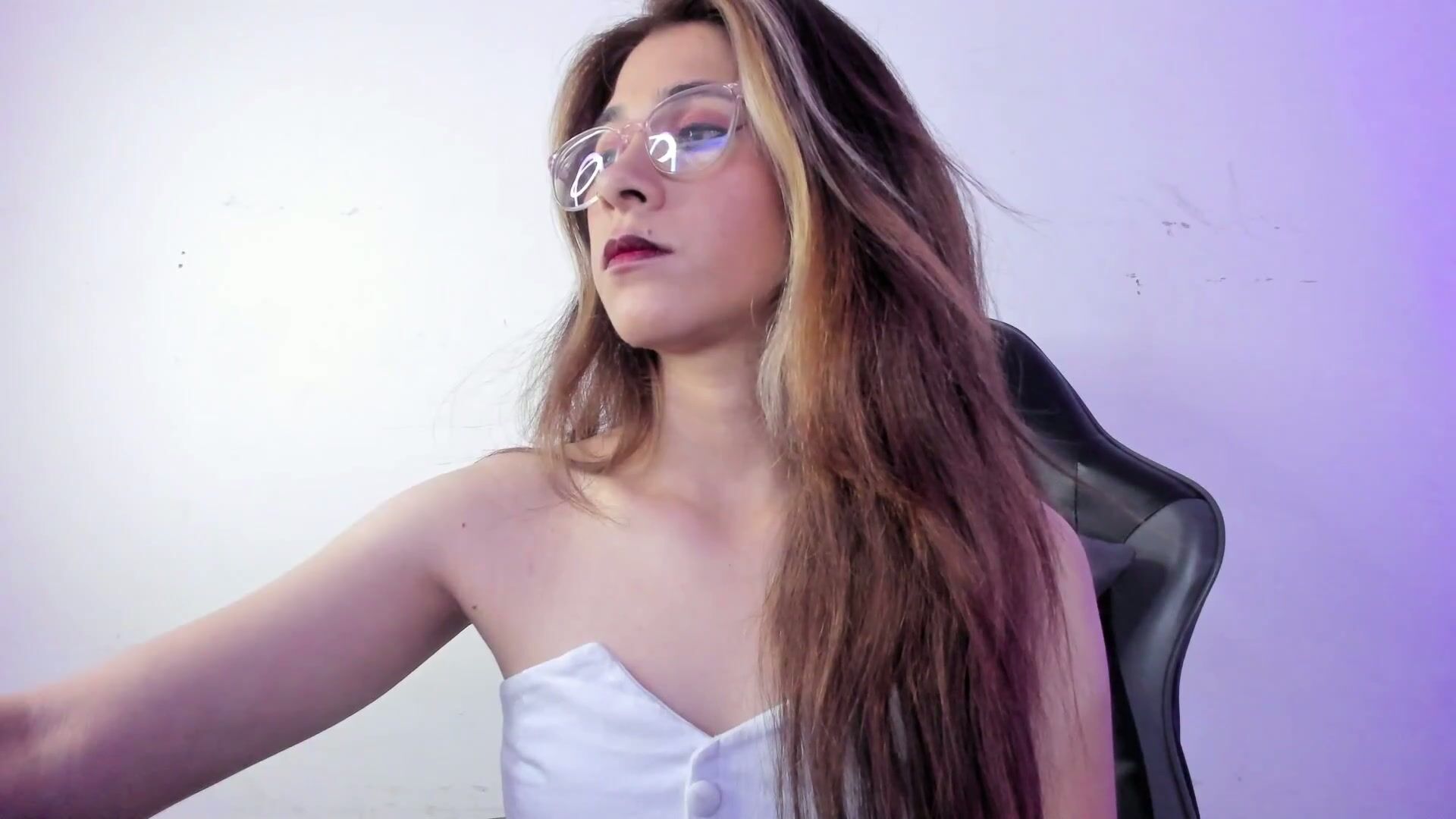 Sara_roades video cam porn 22-Nov-25