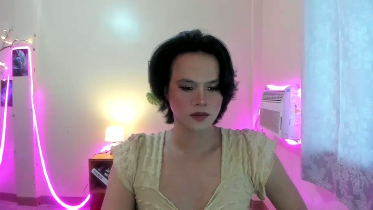 maxine_fucks free cam show 23 November 2025
