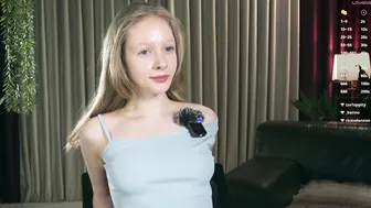 mia_vebes nude cam 11-23-2025