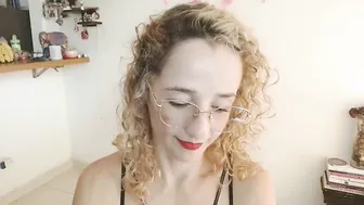 Loving__lily smallwaist porn chat video