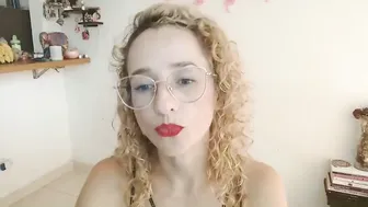 Loving__lily smallwaist porn chat video