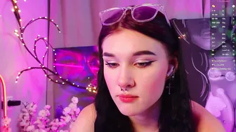 Sarahhunny chat sex cam - 11-24-2025