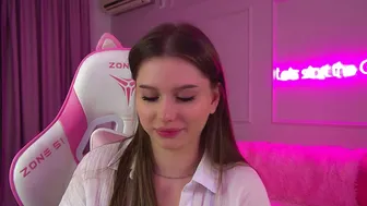 dianabecker stream 11/23/2025