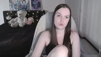 little__flowers cam porn (11/24/2025)