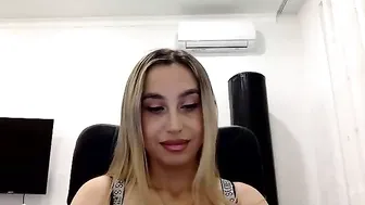 linavora porn video chat (11-24-2025)