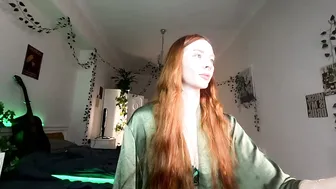 konantur new posing on webcam
