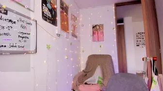 linda_giggle 24-Nov-25