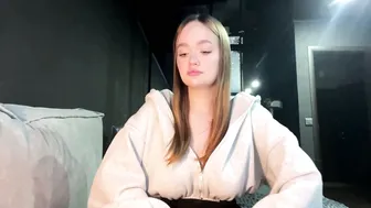 Vestaszanto bigboobs - 11-24-2025