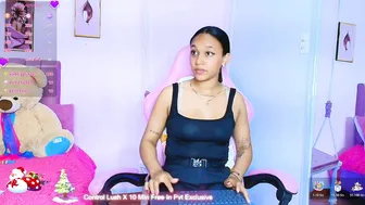 Scarleett_ebony shy live on cam