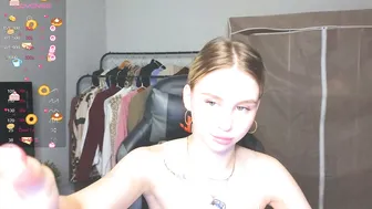 Barbieee_doll natural cam