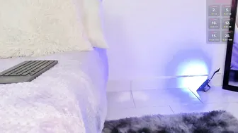 valerieflorez webcam - 11-25-2025