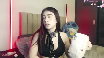 your_rosalie on cam 11/25/2025