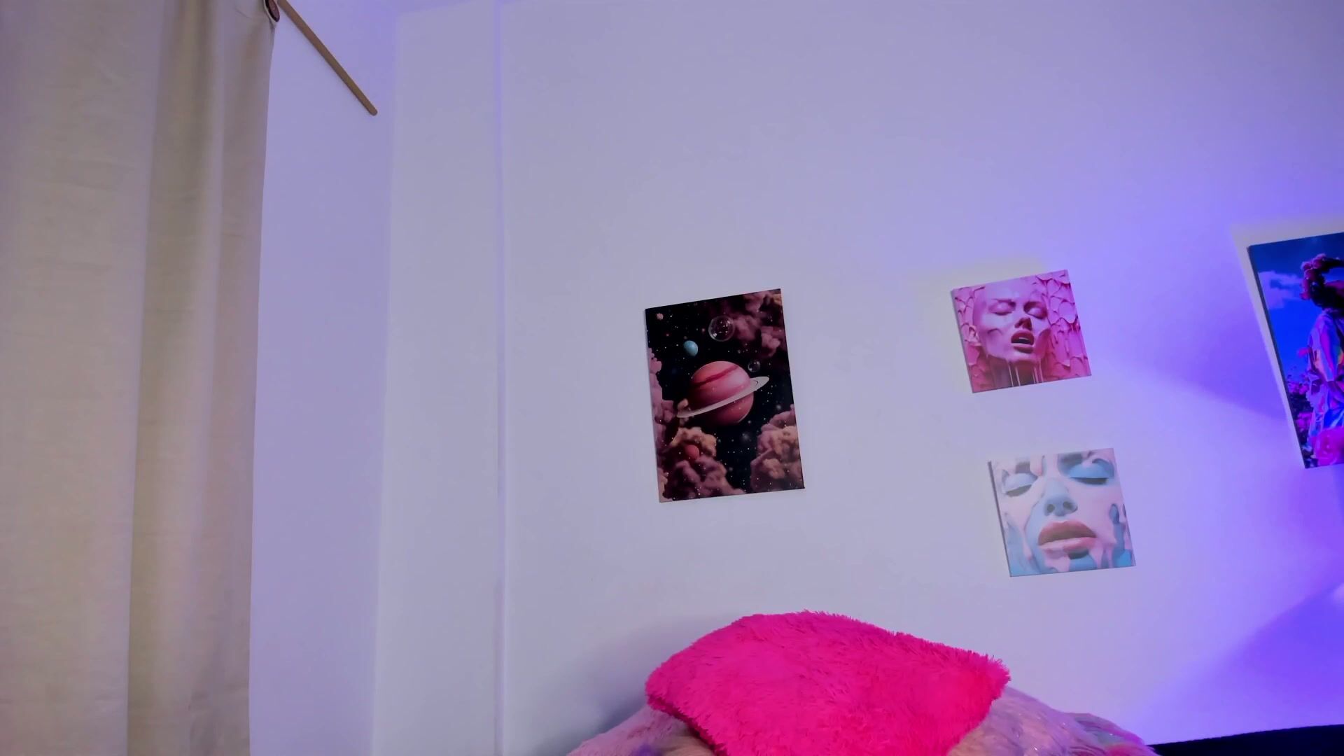 Mia_purplee webcam chat 11/25/2025