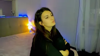 Laura__leee horny amateur video - 25-Nov-2025