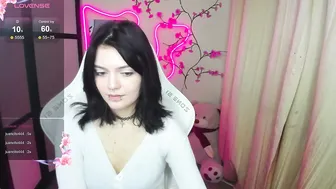 emmadarkk (11/25/2025) 18