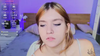 iris_rain live cam video (11/25/2025)