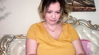 kiradivine bigtits porn video chat