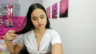 Helen_russoo (11/25/2025) on live cam