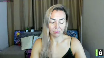 ay_kiss_jully recorded nude video 375796
