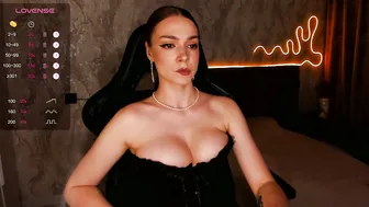 annakarenina__ blonde 11/25/2025