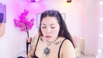 isa_reel (11/26/2025) live on cam