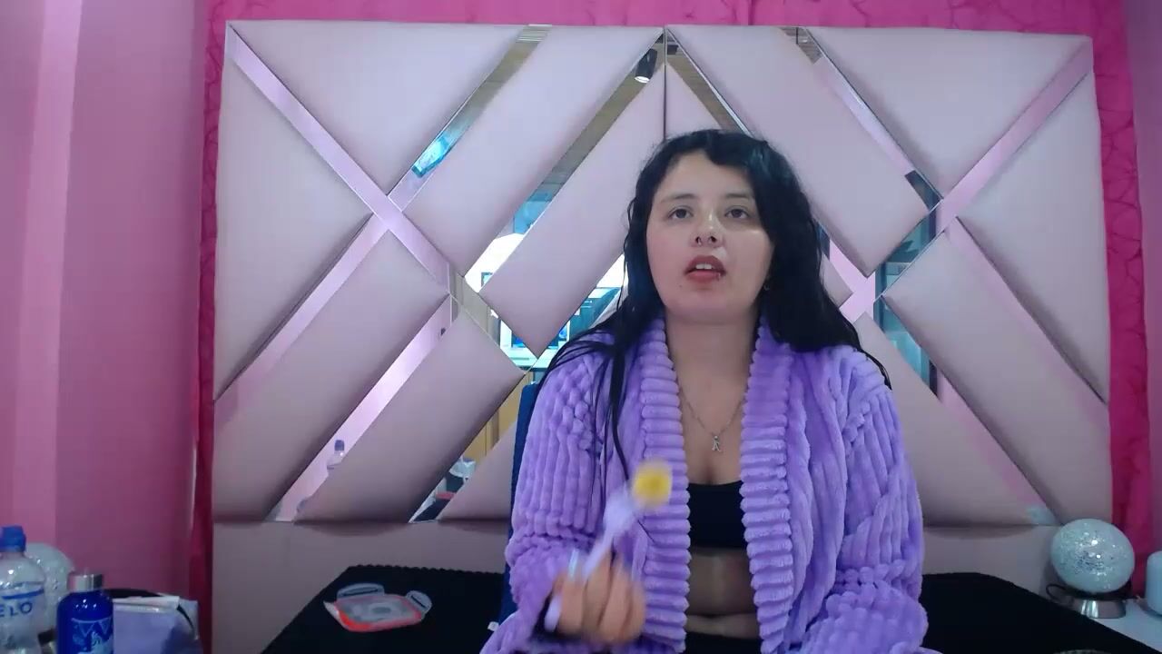 nathaly_sweet23 babe - (11/26/2025)
