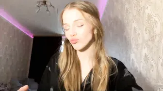 Jadwigajennrich cam show 11-26-2025