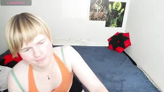 Cattie_w_ 26-Nov-25 blonde