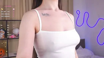 vividlily 18 11/26/2025