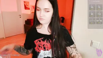 gothkittys (11-26-2025)