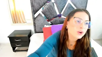 mia_fox3 live webcam show (11/26/2025)