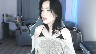 Yamilean interactivetoy sex chat