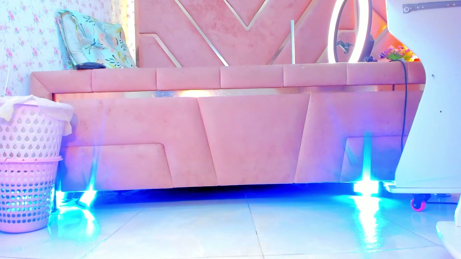 Katylu_ gag show