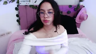 Amaris_ferrer webcam 11/27/2025