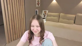 Monicabiluci 18 11-27-2025