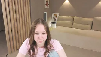 Monicabiluci 18 11-27-2025