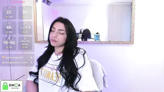 _ericavanderhill_ naked (11/27/2025)