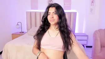 julie_devani cam porn videos 11-27-2025